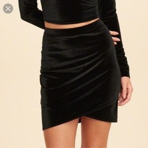 Hollister Black Velvet Wrap Front Mini Skirt Women's Small S High Waist Fitted